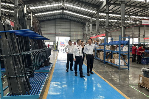 摩根集團(tuán)領(lǐng)導(dǎo)蒞臨軒尼斯門窗參觀交流，深化技術(shù)合作